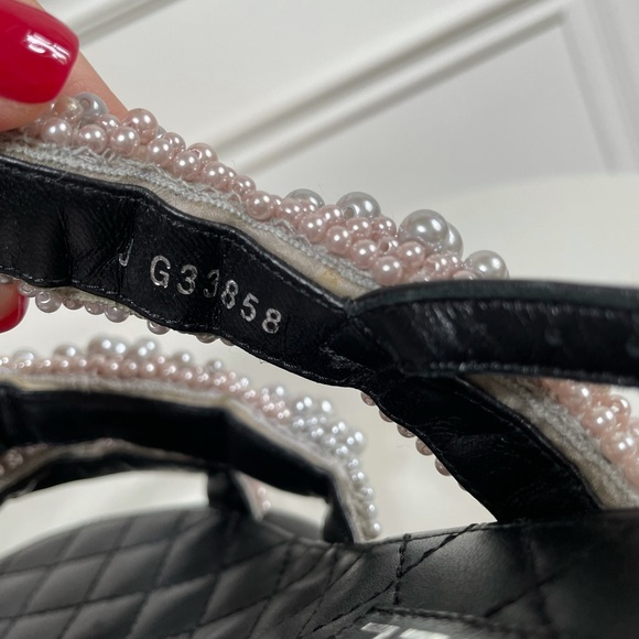 Chanel Pearl Sandal - Picture 3 of 11